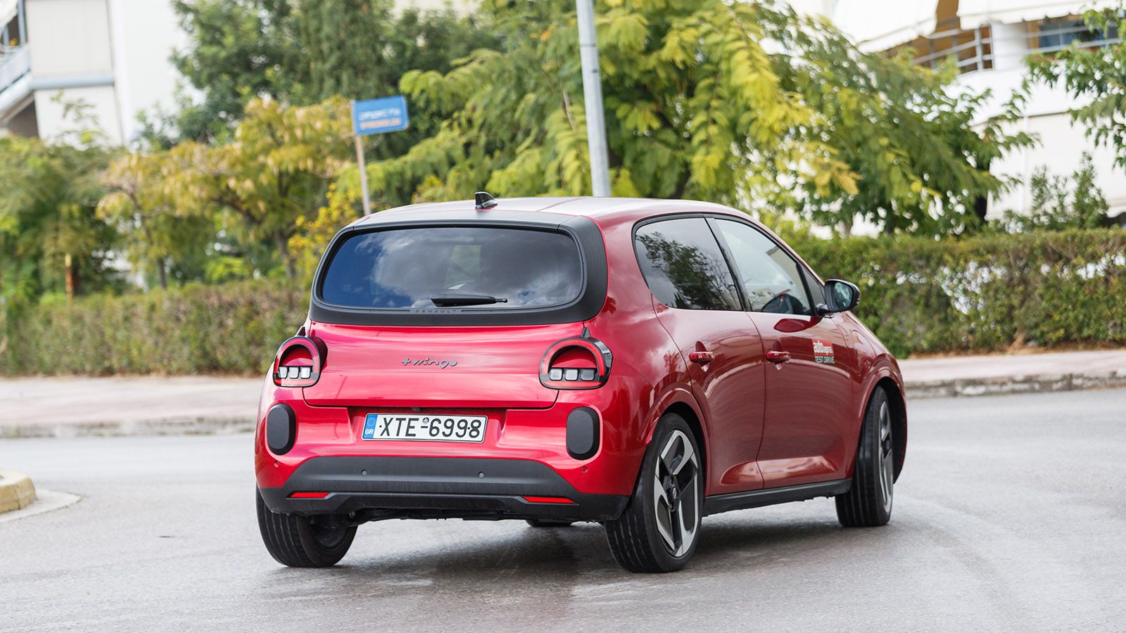 Δοκιμή Renault Twingo E-Tech 80 PS: Μικρό στο μάτι, μεγάλο στην πόλη